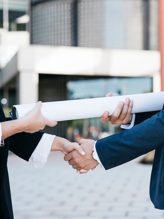 Assinatura de contrato entre duas empresas